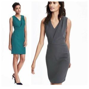 BANANA REPUBLIC 14 Gray Deep Vee Sheath Dress